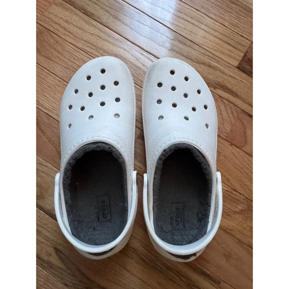 Crocs Kids Classic Fuzz Lined Clog White Grey Fur Size J5 203506-100
